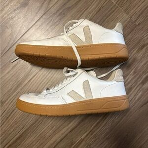 Veja White and Gum Low-Top Sneakers